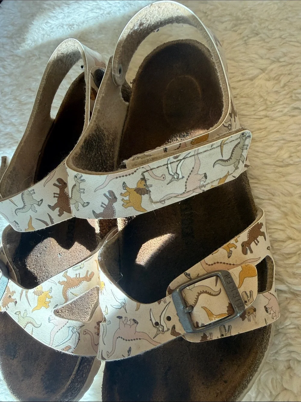 Kids Dinosaur Print Birkenstock girls size 34